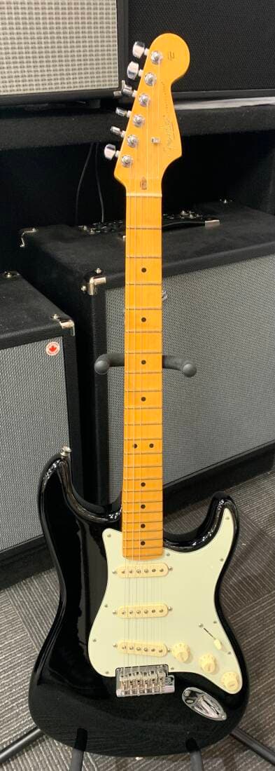 FENDER AM PRO II STRAT MN BLK