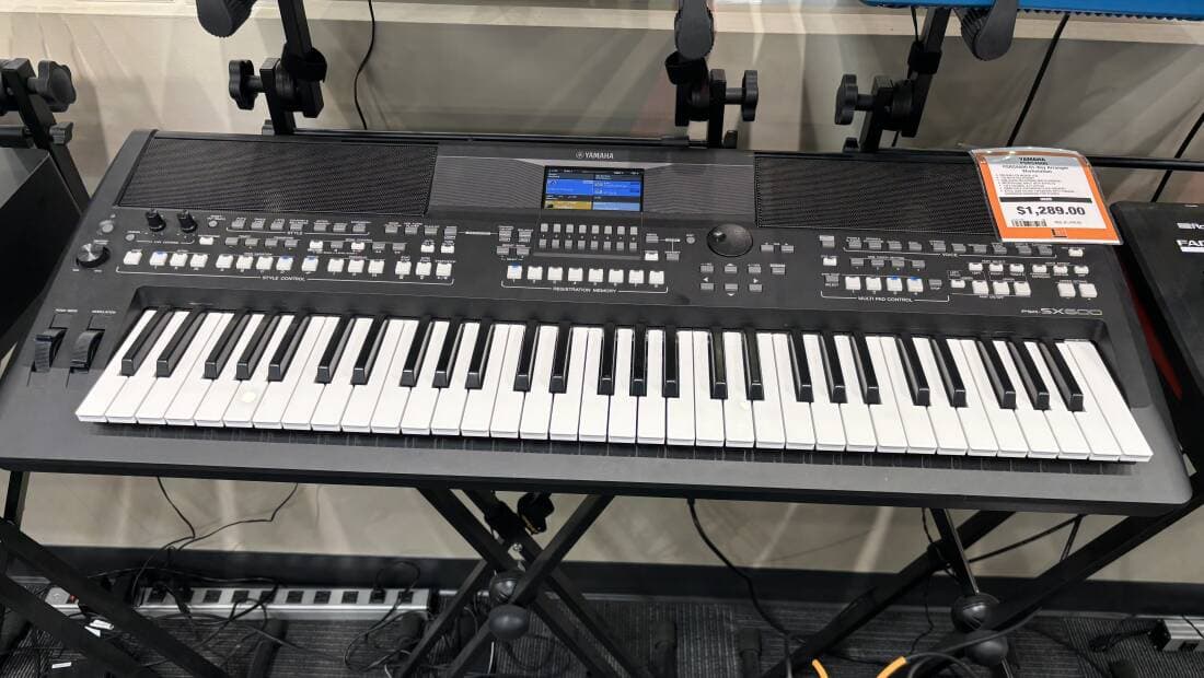 Yamaha PSRSX600 61-Key Arranger Workstation