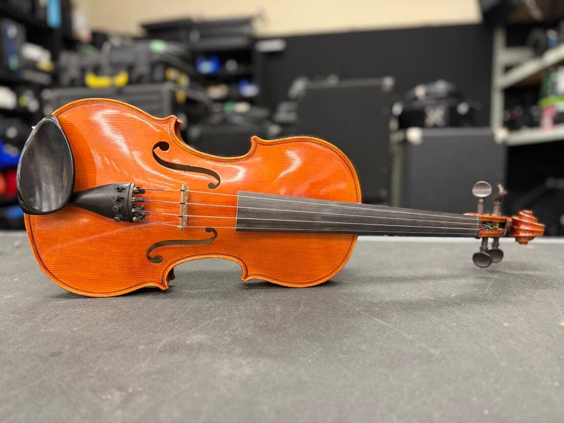 E Lupac 4/4 Violin Outfit