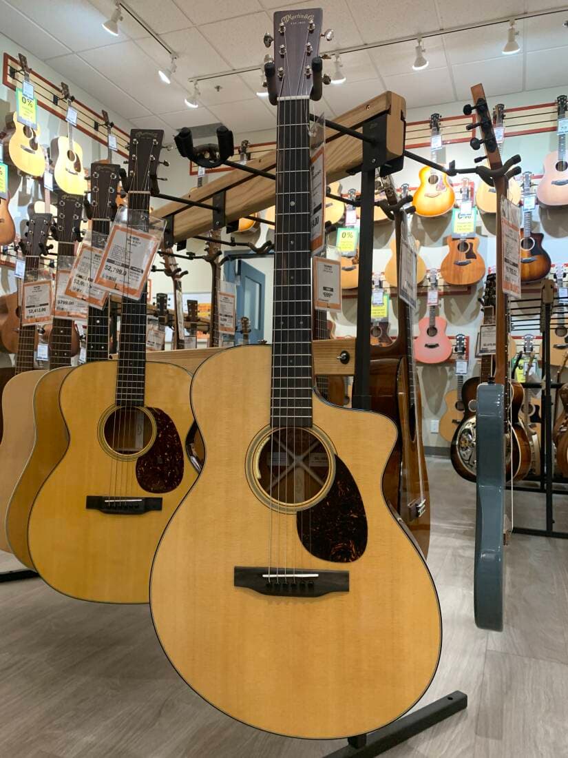 Martin Guitars - SC-18E