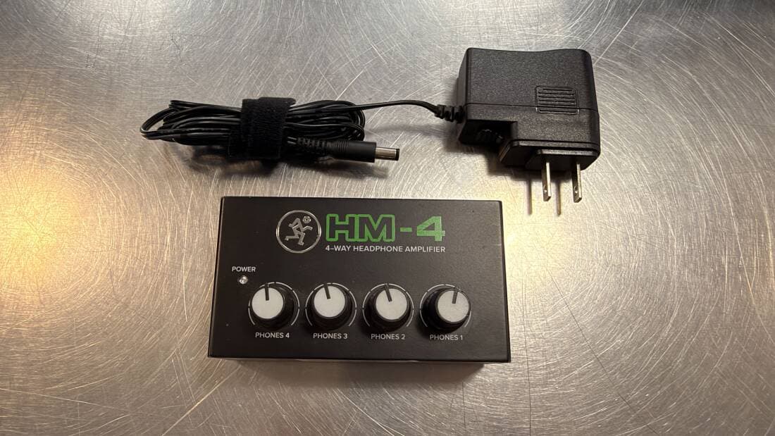 Mackie - HM-4 MACKIE