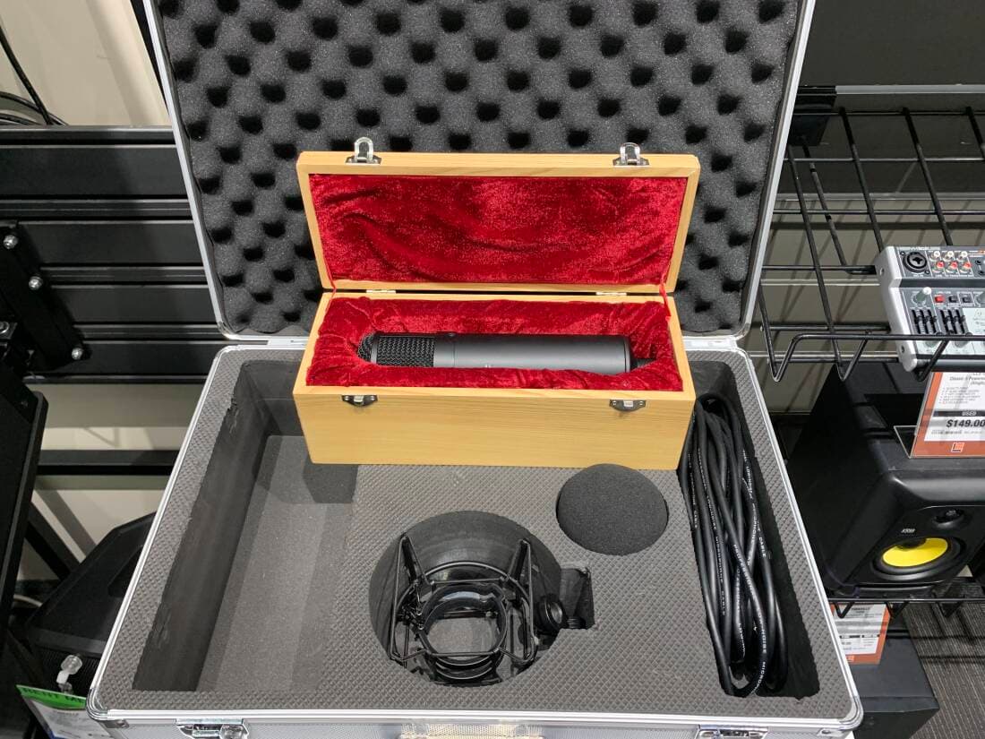 ART Pro Audio - T4 ART