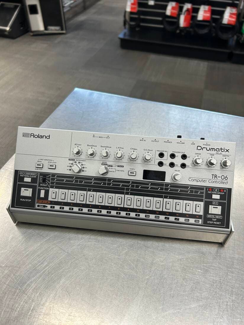 Roland - TR-06