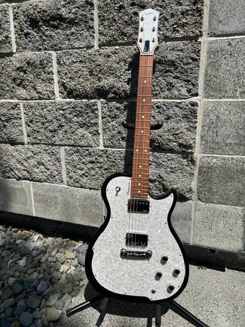 GODIN RADIATOR BOURBON BURST WN W/BAG