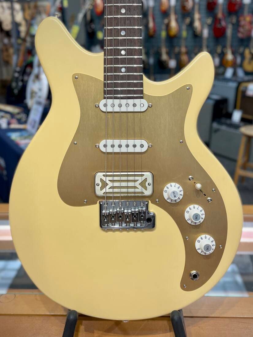 Eastman Guitars - FullerTone DC'62 Electric Guitar - Desert Sand