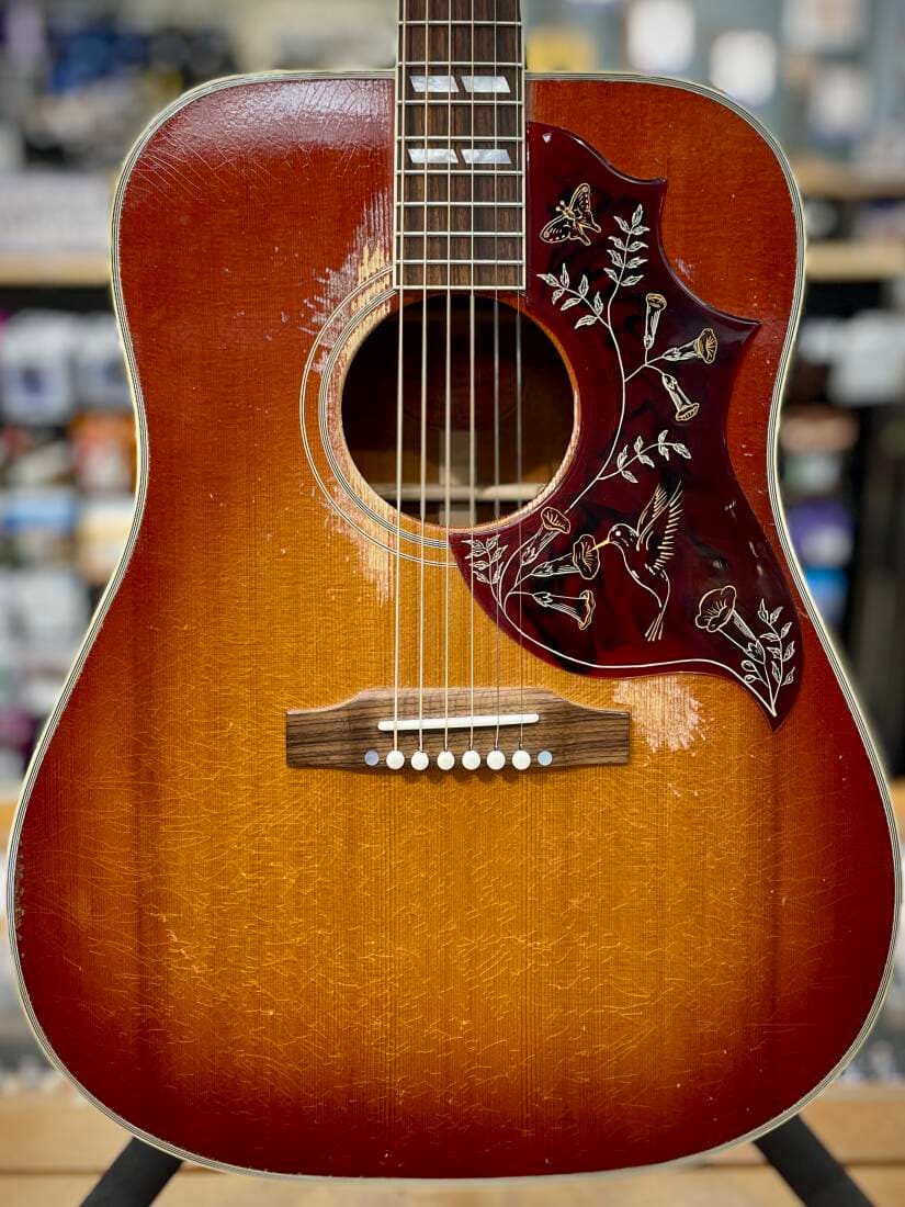 Gibson Custom Shop - 1960 Hummingbird Heavy Aged Acoustic Guitar with Hardshell Case - Washed Cherry Sunburst