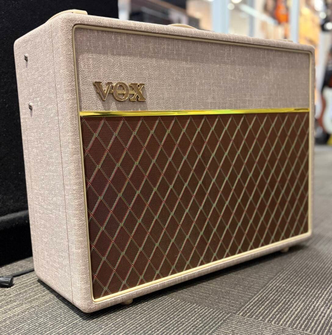AC30HW2 - Hand-wired Combo Amp with Celestion G12M Greenback speakers