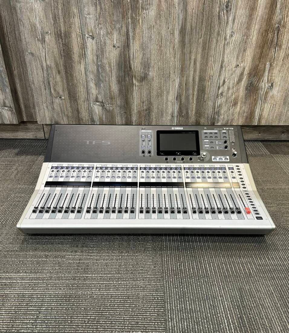 Yamaha - TF5 Digital Console Mixer.