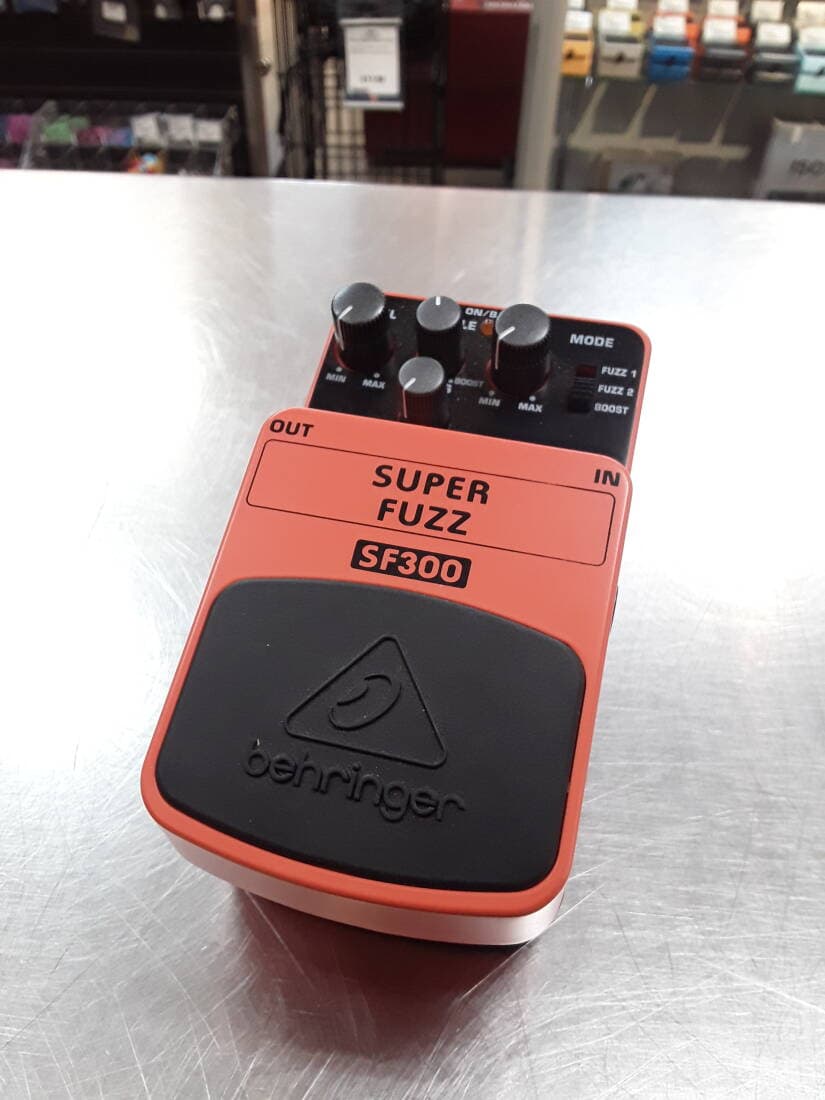 Behringer - SF300