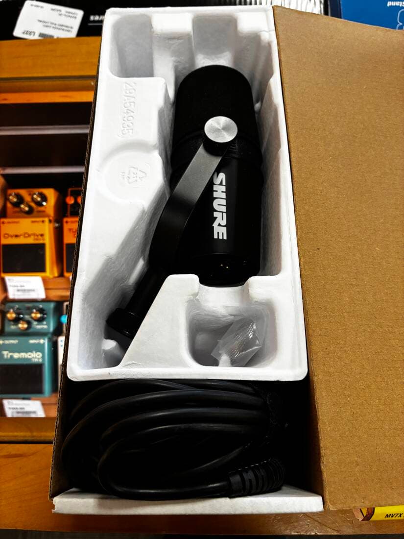 Shure - MV7X