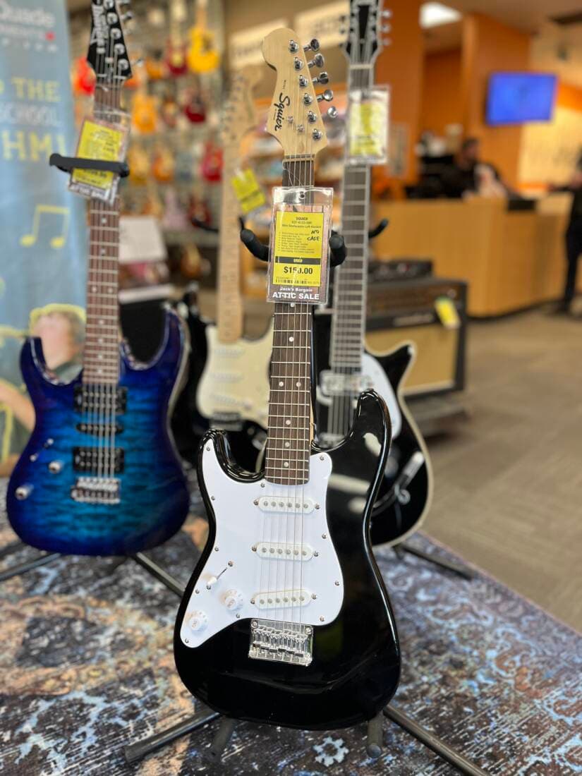 SQUIER MINI STRAT LH BLACK