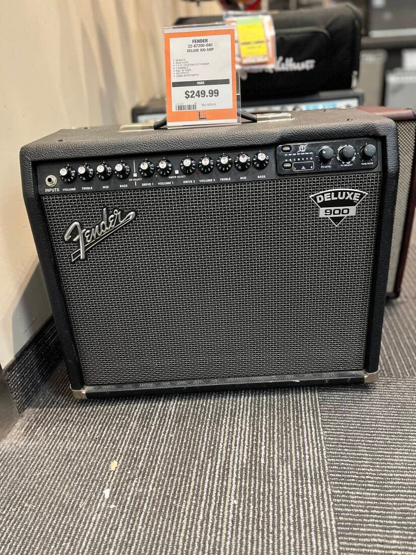 FENDER DELUXE 900 AMP W DSP CELESTION SP