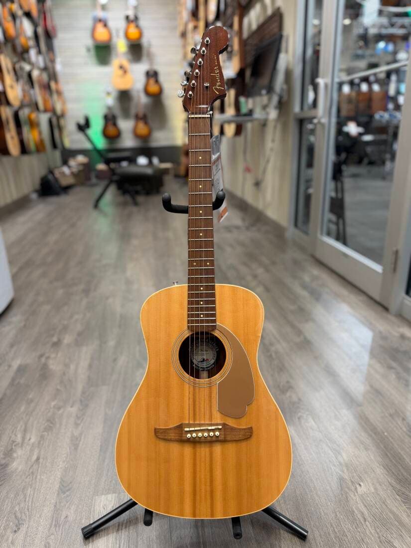 Fender - Malibu Player