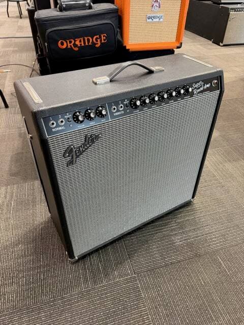 Fender - 65 Super Reverb Tube Combo Amp