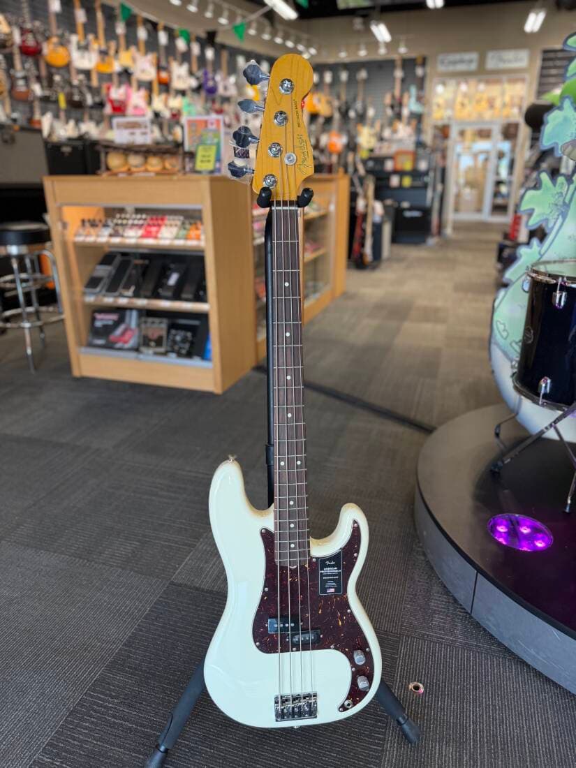 Fender - American Pro II P Bass