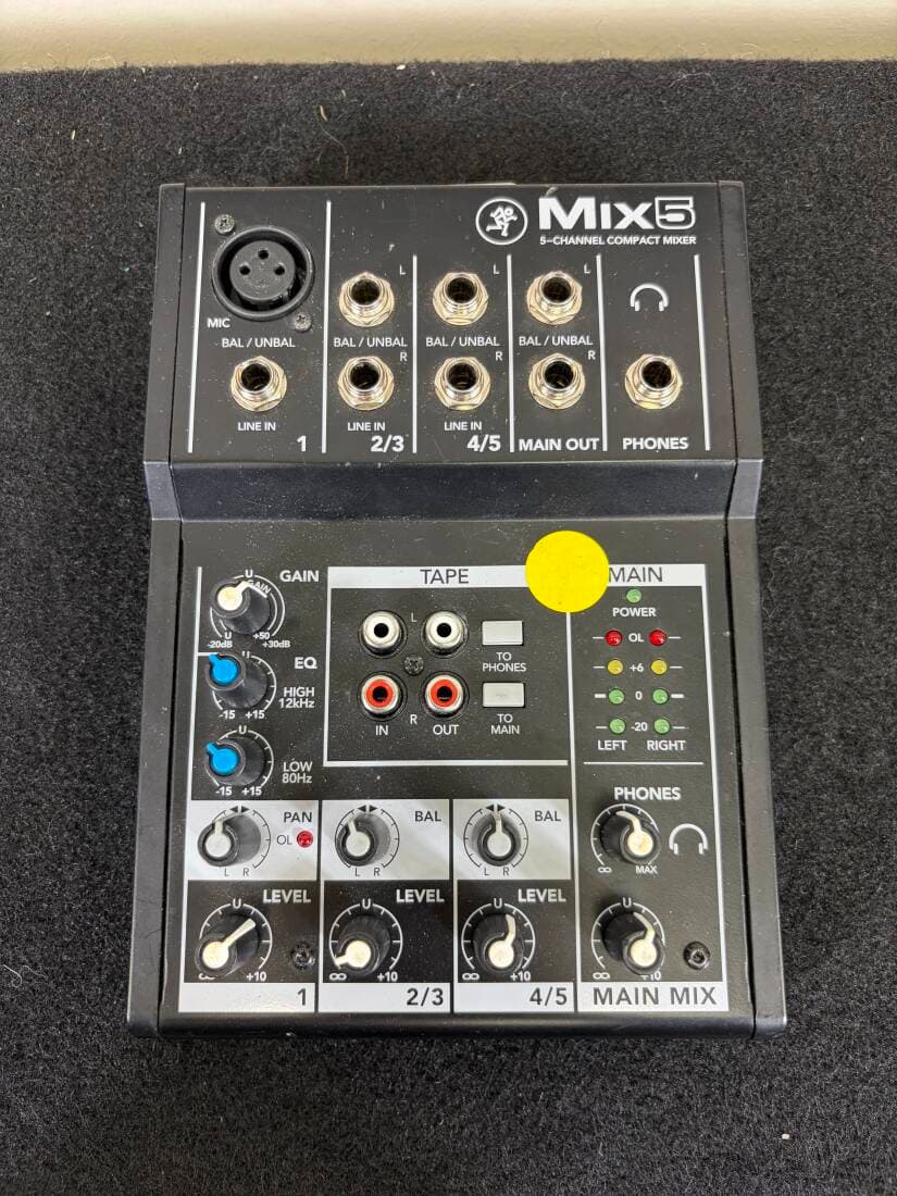 Mackie - MIX5 5-Channel Compact Mixer