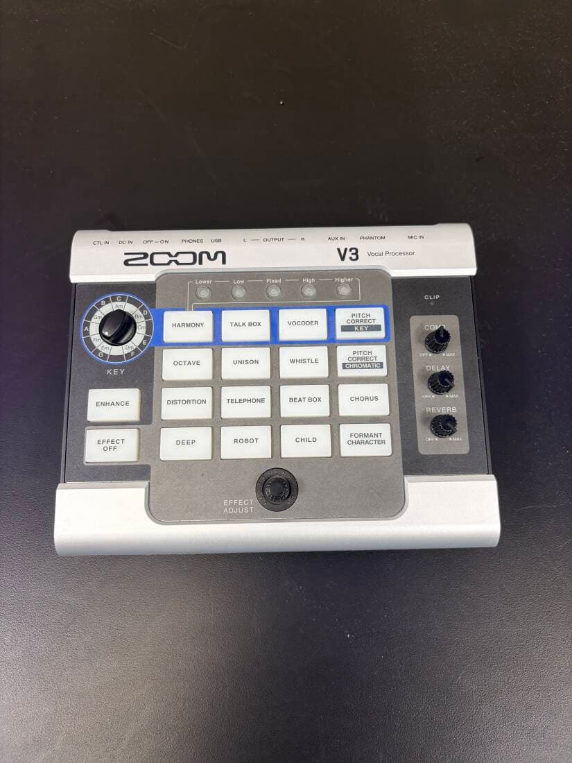 Zoom - V3 Multi-effects Vocal Processor