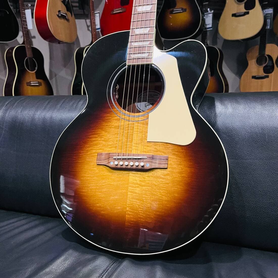 GIBSON LESPAUL PARLOR ACOUSTIC