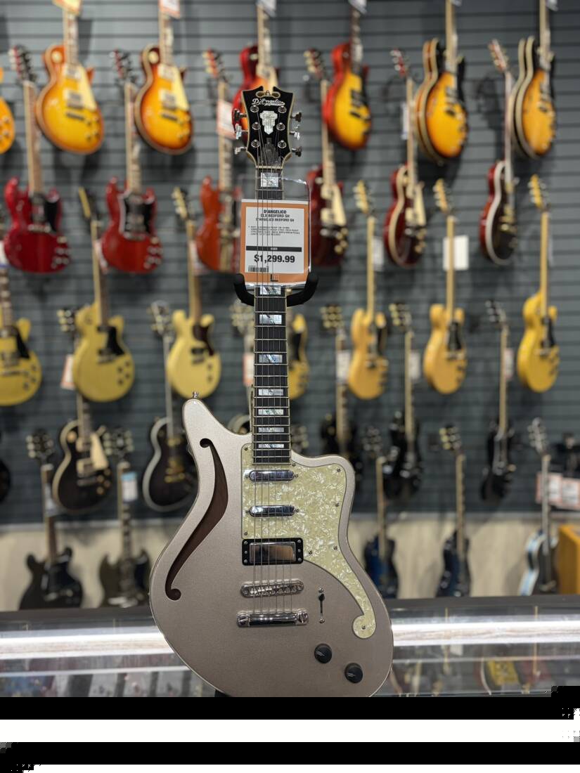 D'Angelico DLX Bedford SH