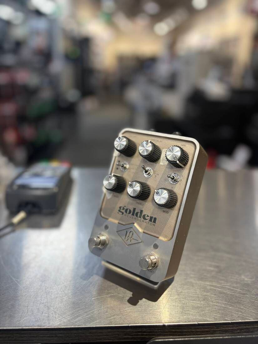 Universal Audio - Golden Reverb Pedal