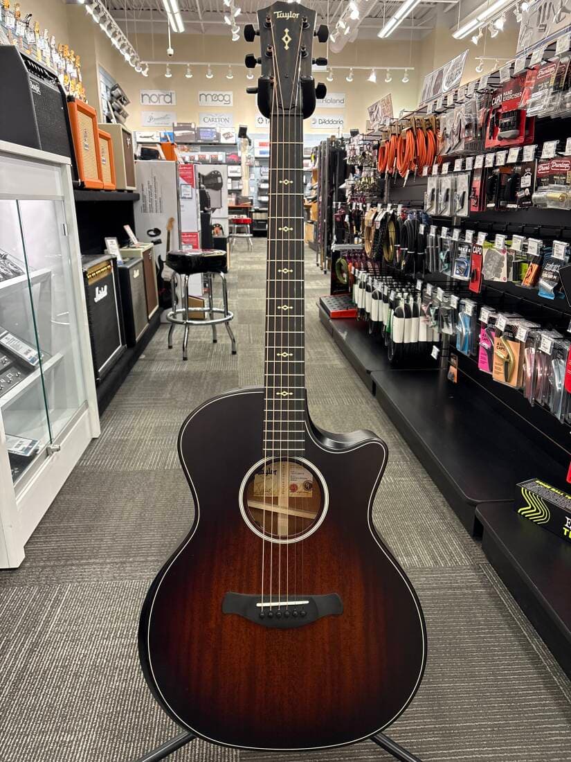 Taylor Guitars - 324CE Builders Edition