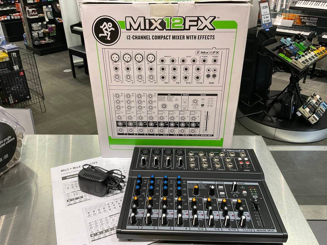 Mackie - MIX12FX