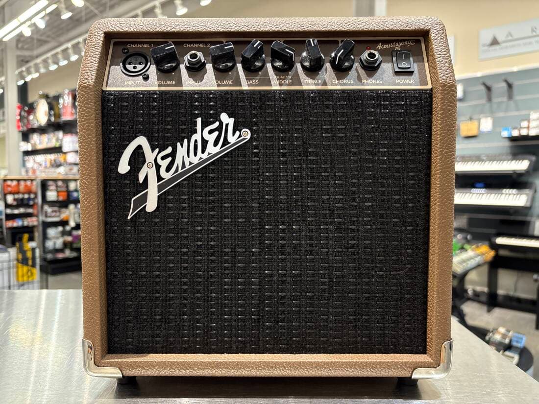 Fender - Acoustasonic 15