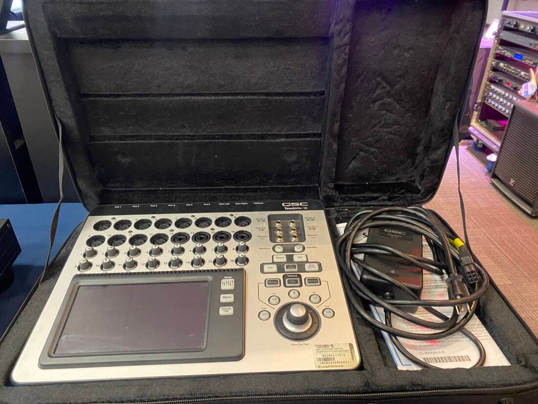 QSC - TOUCHMIX-16