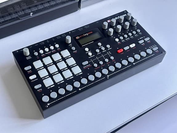 Elektron – Analog Rytm MK1 fint skick (sänkt pris)