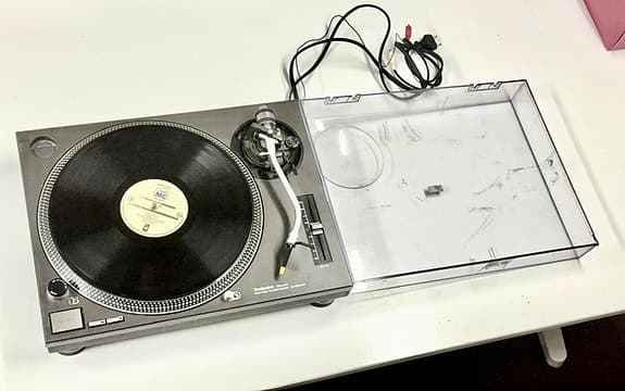Technics SL-1210MK2 skivspelare - Pioneer Record Box FX2