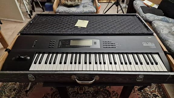 KORG 01/WFD Synthesizer