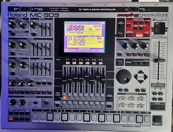 Roland MC-909 Musik Sampler