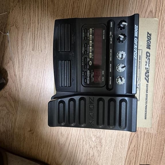 Zoom GFX-707 Guitar Effects processor/Gitarr effektpedal