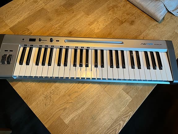 MIDI Keyboard Swissonic 49 tangenter