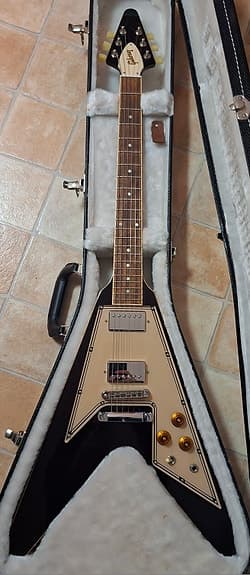 Gibson Flying V Grace Potter sign.