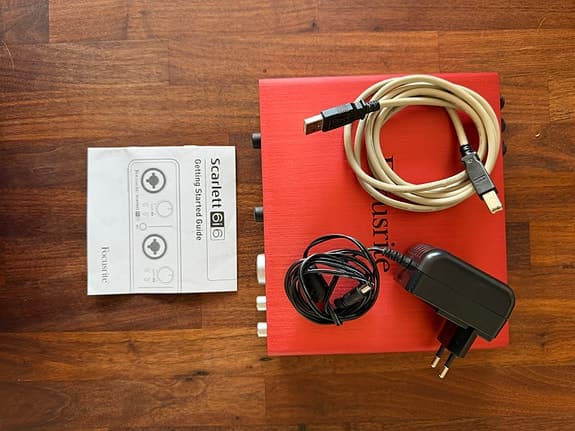 Focusrite AKG mikrofon midicontroller sångskärm med hållare
