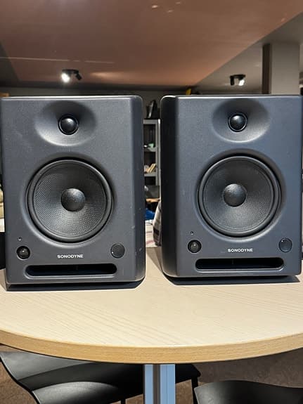 Sonodyne SRP-600 aktiva studio högtalare