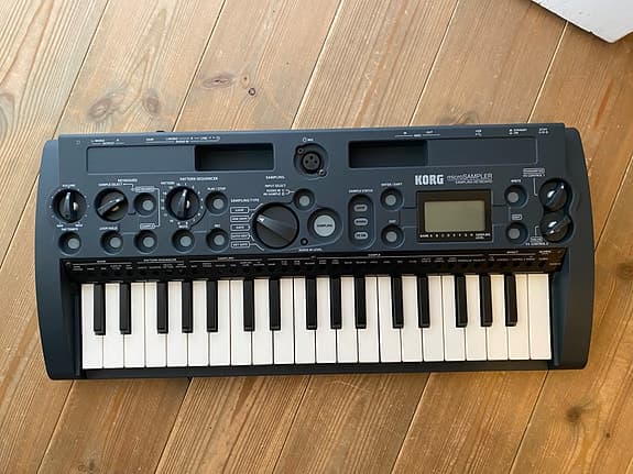Korg MS-1 microSampler sampling keyboard