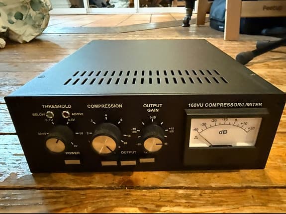 DBX 160 VU