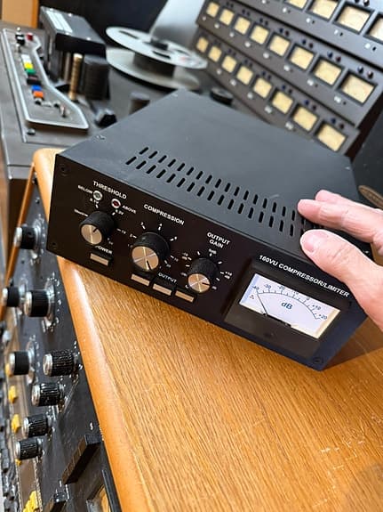 DBX 160 VU
