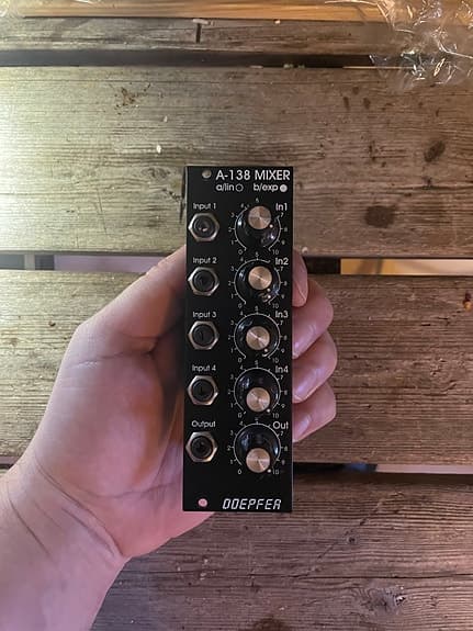 Doepfer A-138 mixer eurorack modul. Kan skickas om du betalar frakten.