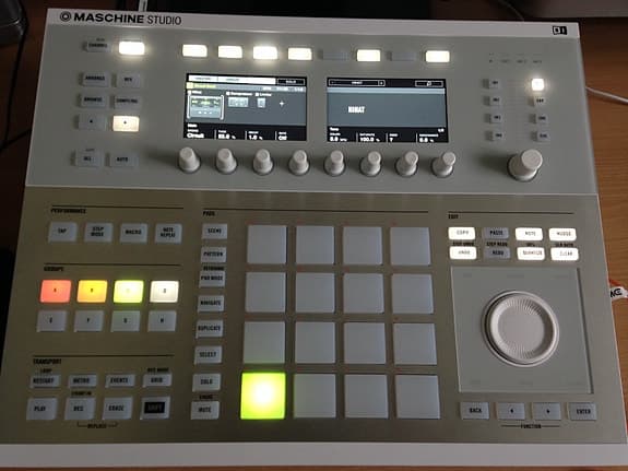 Native Instruments Maschine 2.0 Studio (white edition)