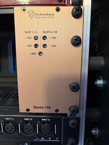 Fredenstein Bento 10S 500-serie rackchassi 10 platser