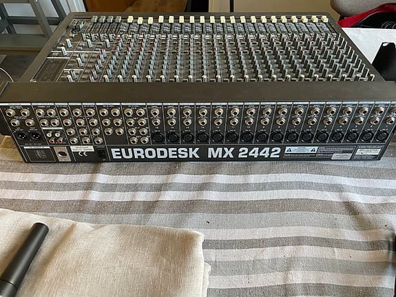 Mixerbord Behringer Eurodesk MX 2442