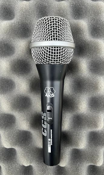 AKG D77s