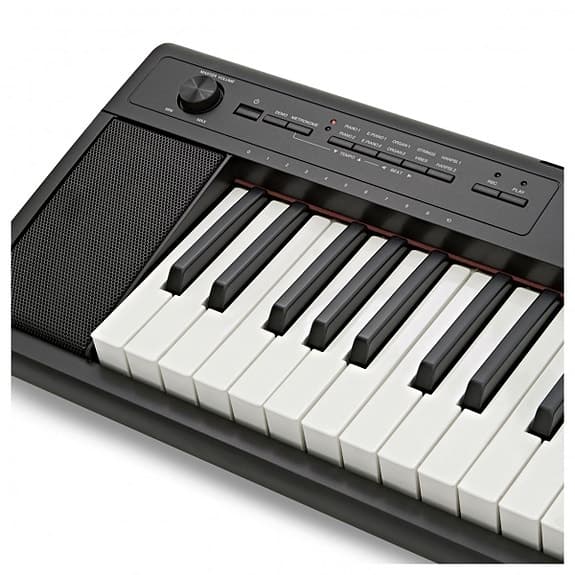 Yamaha Piaggero NP-12 digitalpiano 61 tangenter Lätt och smidigt bärbart