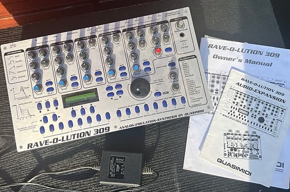 Quasimidi Rave-O-Lution 309 groovebox trummaskin