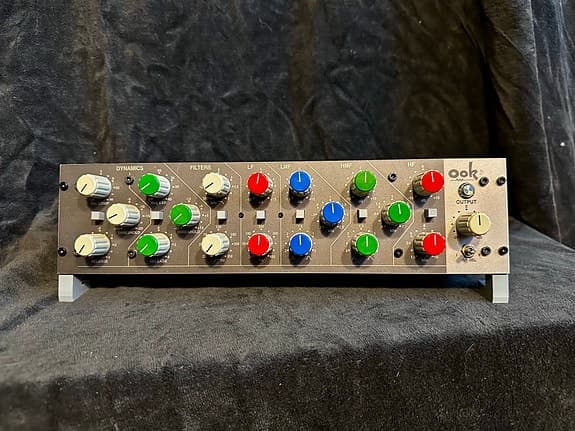Ook MIDI-kontroller EQ-stil för plugin-styrning