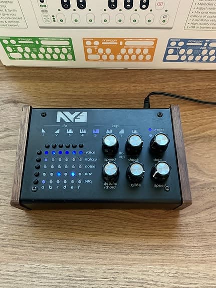 Twisted Electrons AY3 - 8-Bit Synthesizer / Sequencer / 6-voice polyphony
