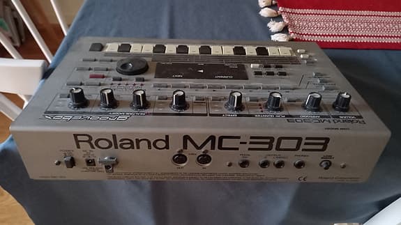 Roland MC-303 Groovebox Synthesizer
